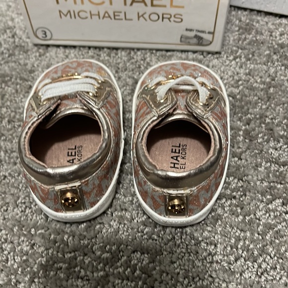 Michael Kors Baby Tinsel Infant Sneakers. Size 3. - Picture 4 of 5